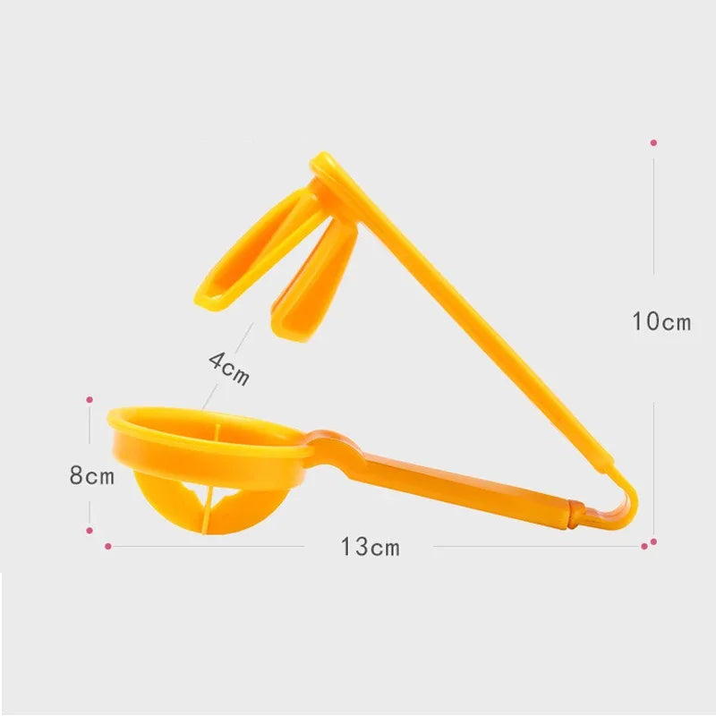 Tomato Slicer Cutter Grape Tools Cherry Kitchen Pizza Fruit Splitter Artifact Small Tomatoes Accessories Manual Cut Gadget 1pc